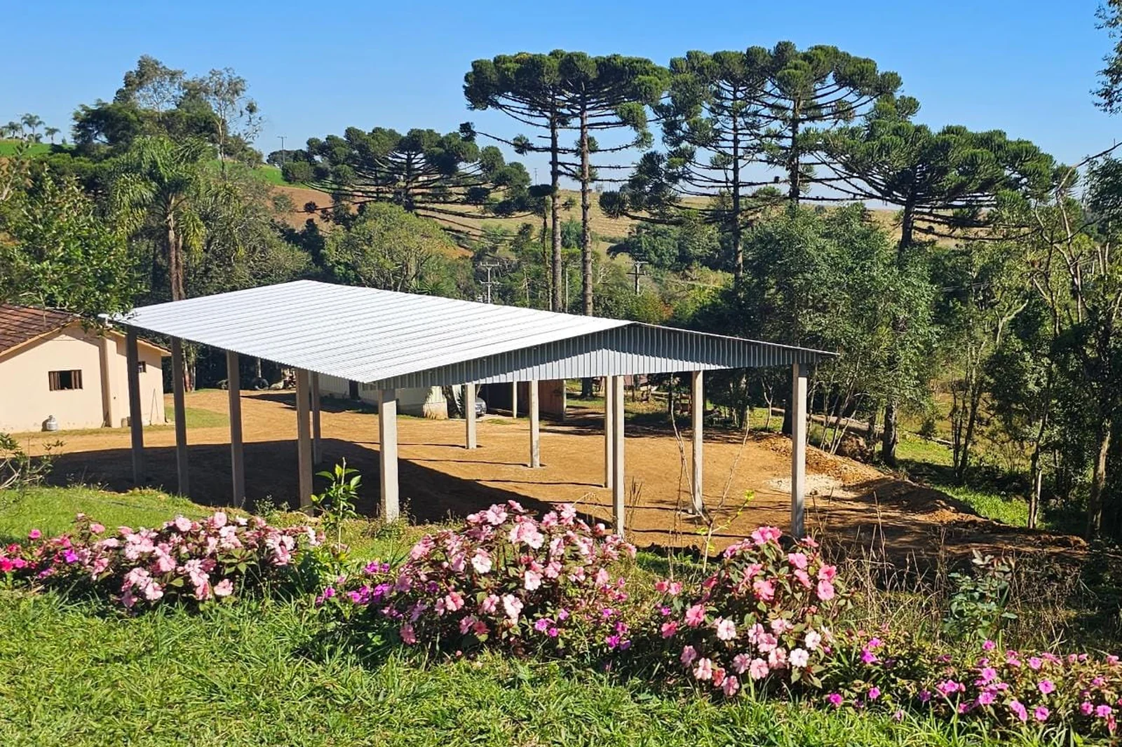 Estrutura para área coberta — imagem 1 da obra