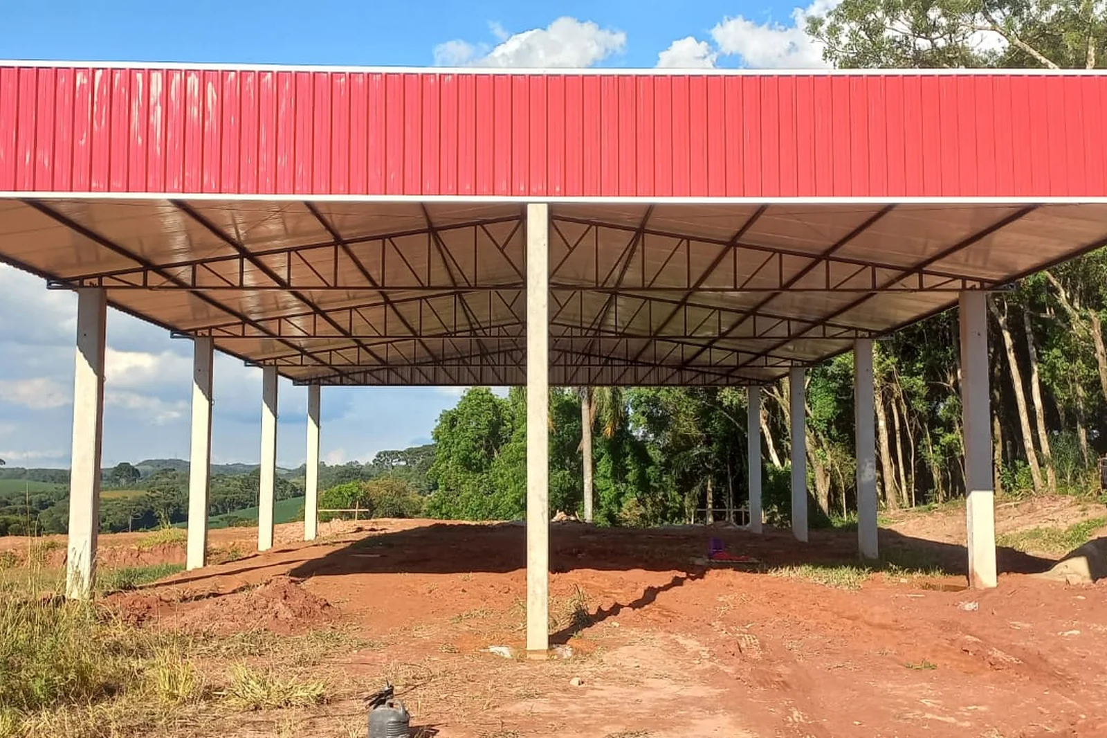 Cobertura comercial — imagem 2 da obra